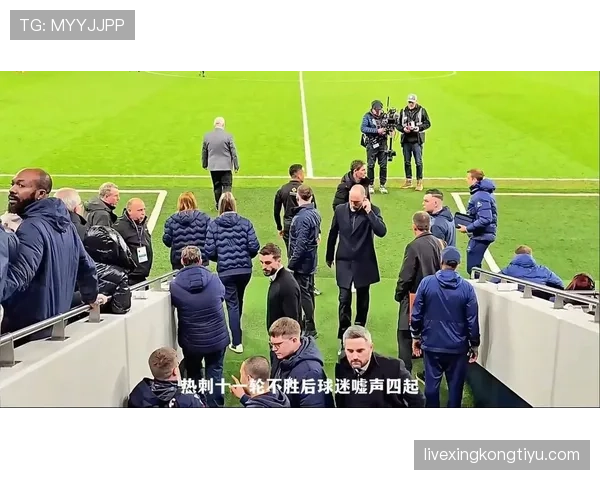 热刺防线持续崩盘,攻强守弱格局加剧争四形势承压 热刺防线持续崩盘,攻强守弱格局加剧争四形势承压